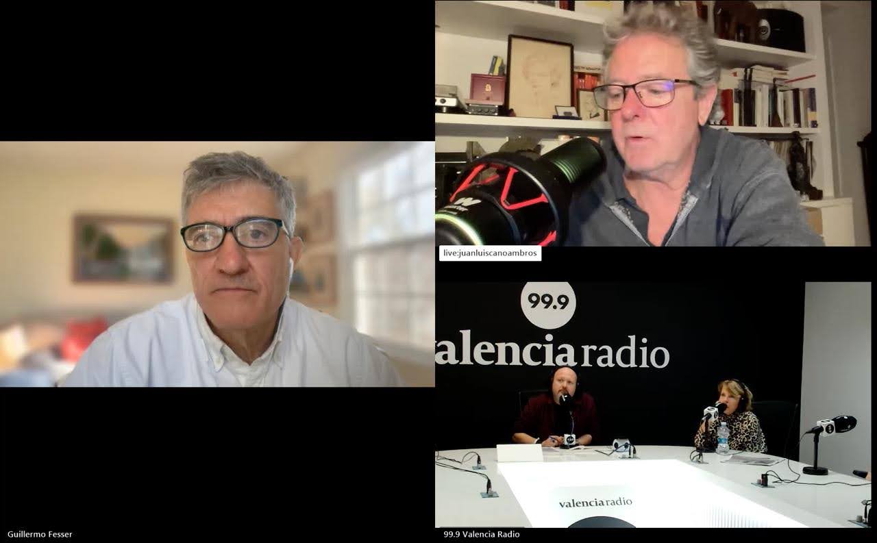 Guillermo Fesser y Juan Luis Cano conectados a distancia con Rubén Muñoz y el estudio de 99.9 Valencia Radio durante Gomaespuma por Valencia